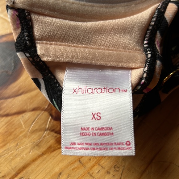 💚 3 for $15 💚 - Xhilaration Floral Swim Top Women size XS - Picture 2 of 16